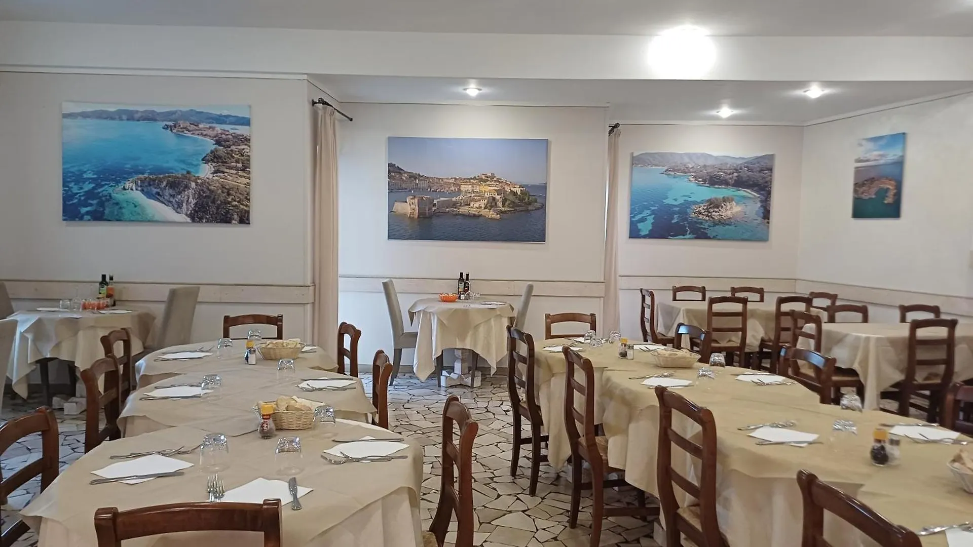 ***  Hotel Monna Lisa Procchio  Italia